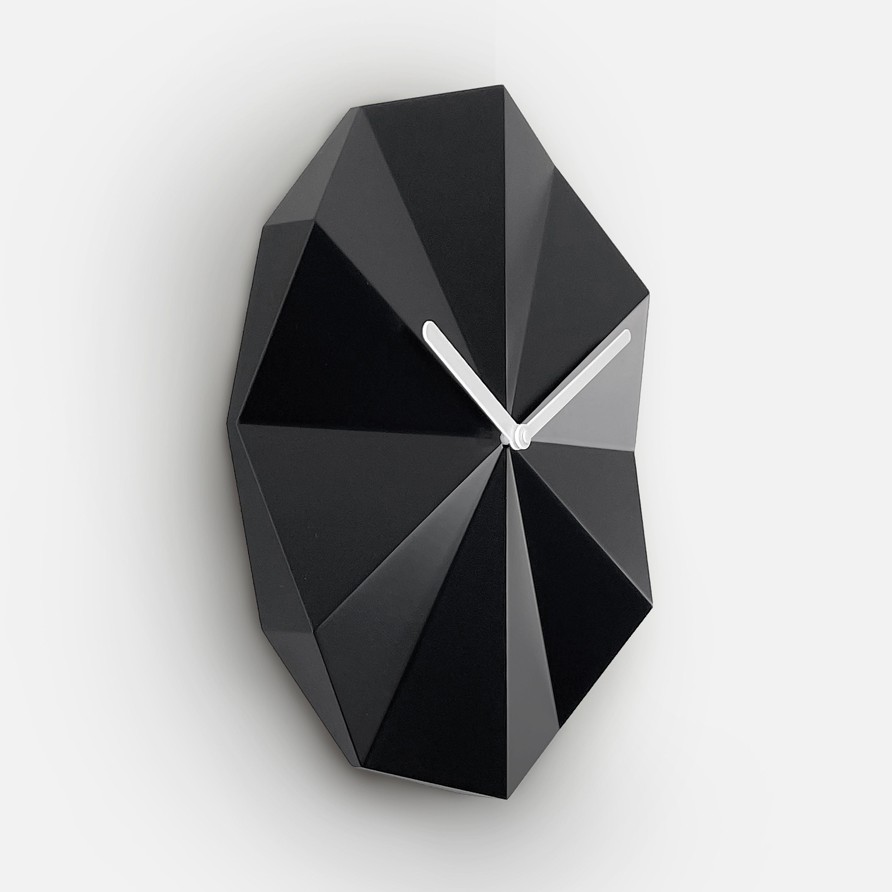 Delta Clock Black