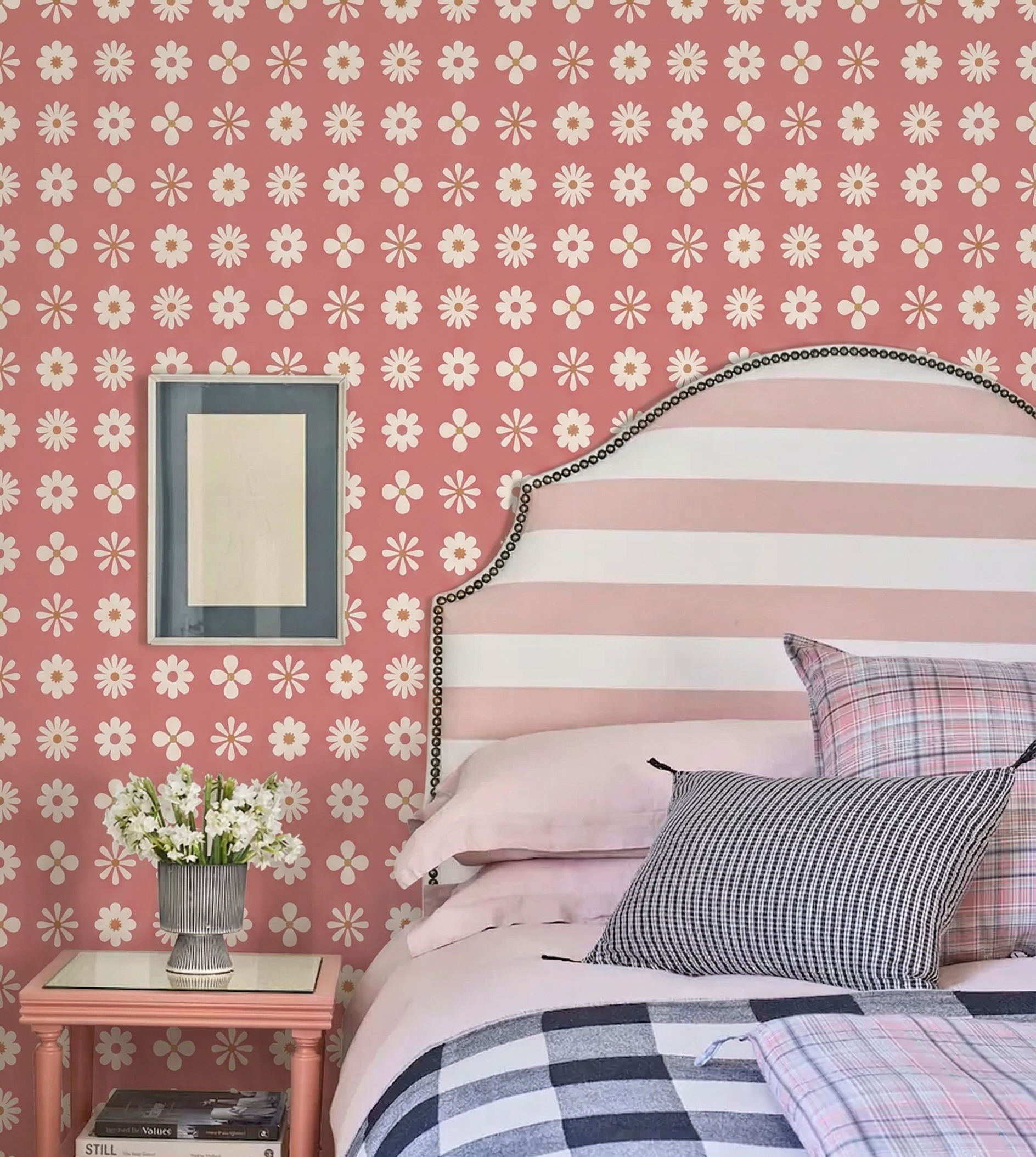 Blush Retro Daisy Field