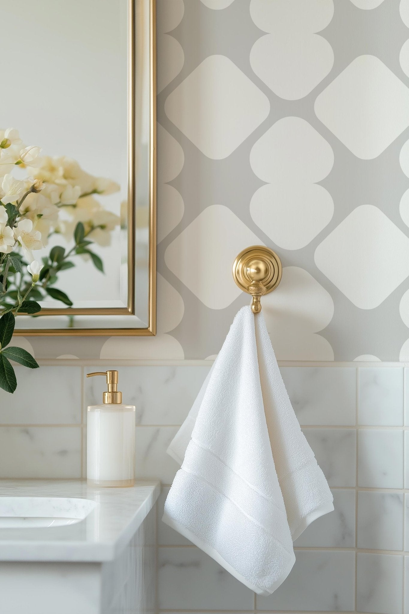 Bright Grey Geometric - Tomono