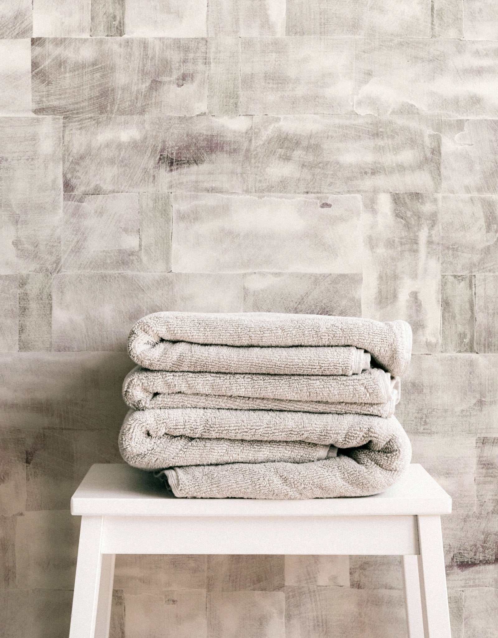 Bright Wall - Tomono