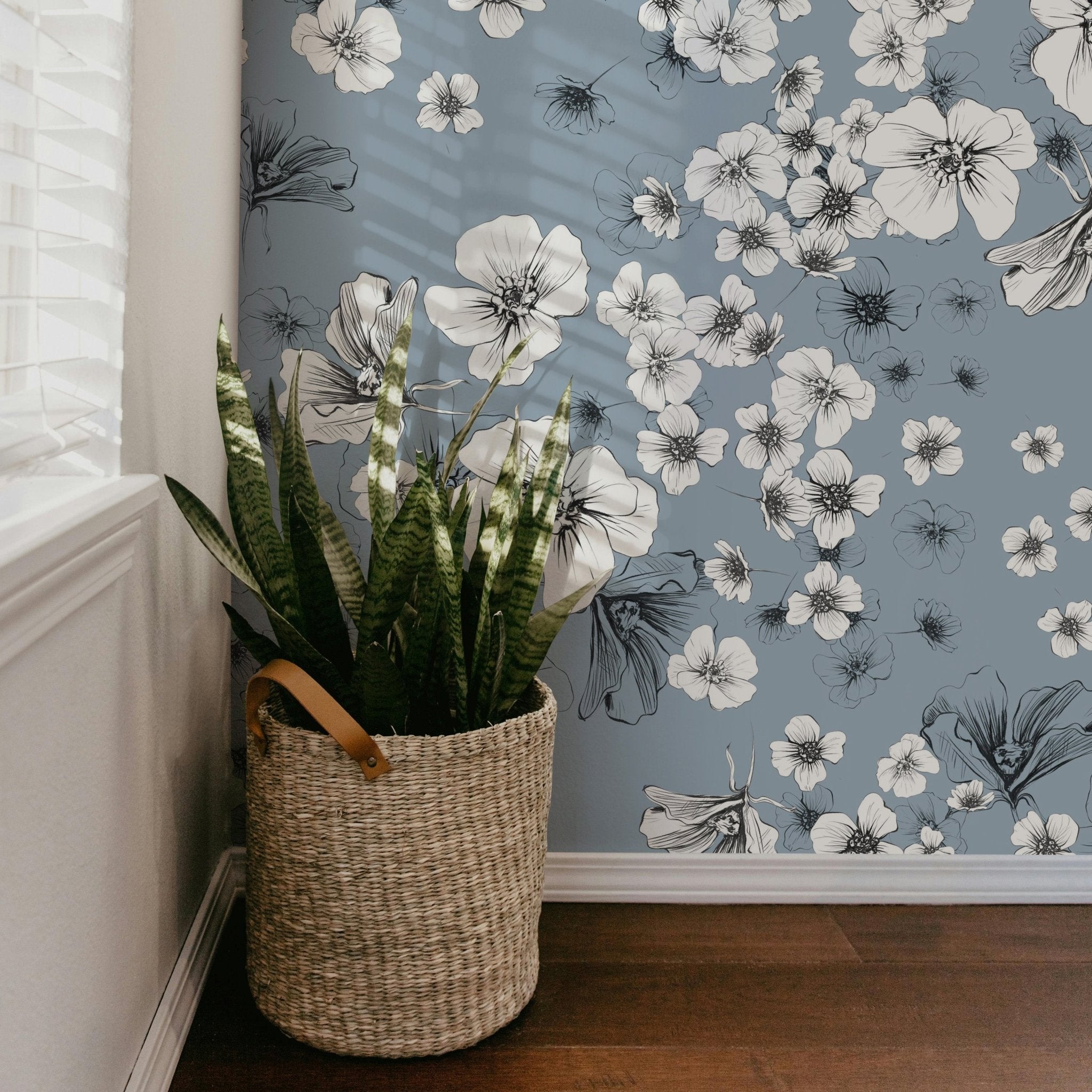 Delicate Gray Flowers - Tomono