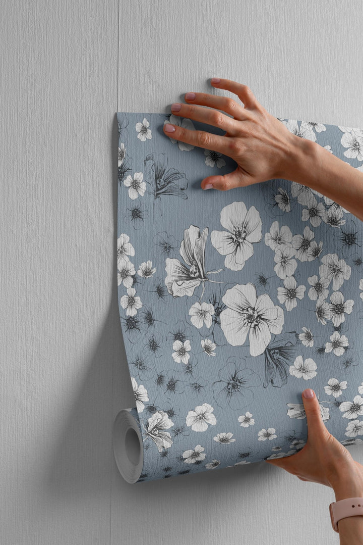 Delicate Gray Flowers - Tomono