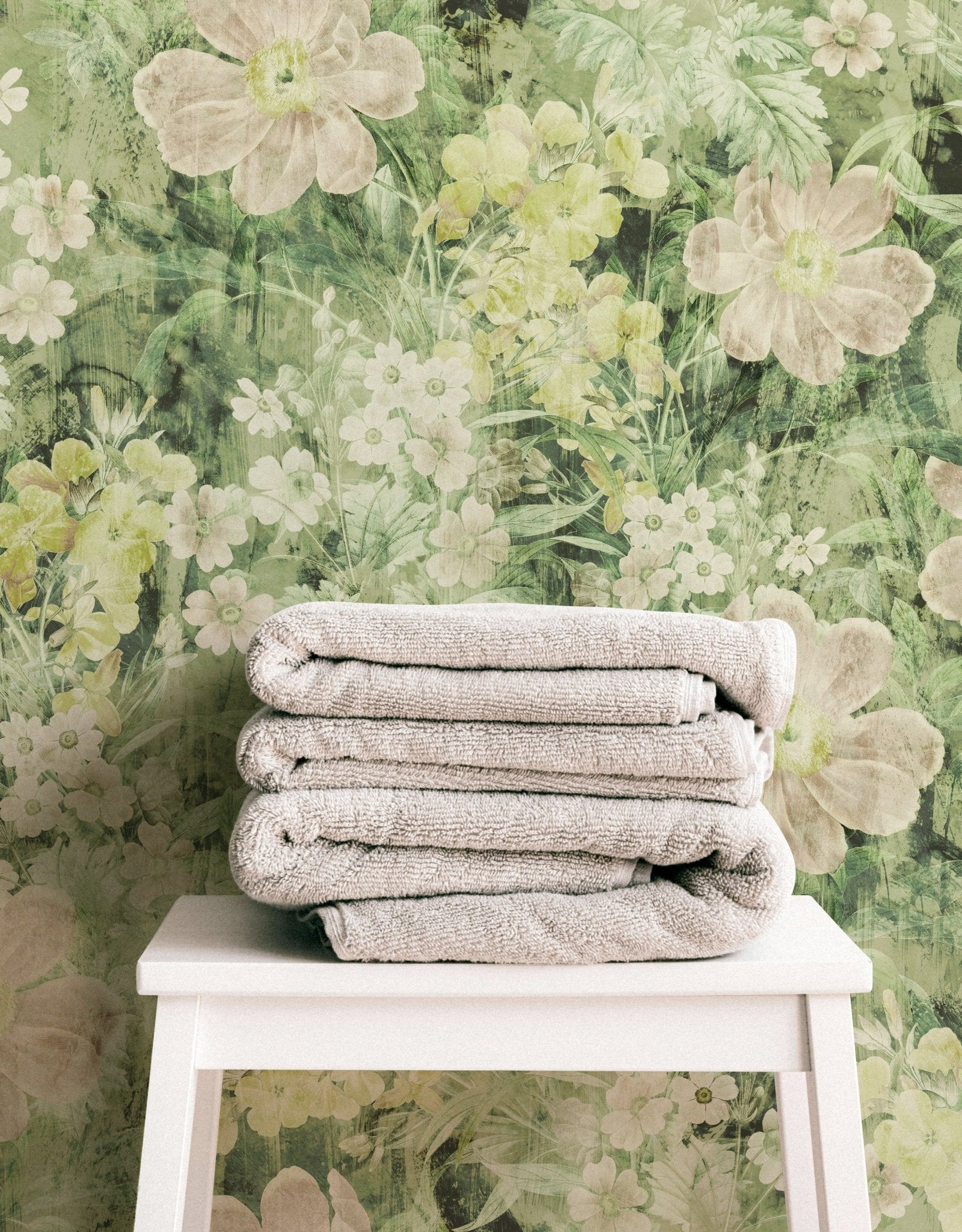 Faded Floral Wall - Tomono