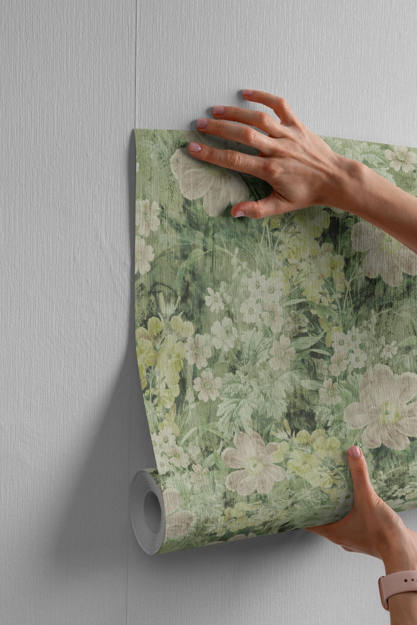 Faded Floral Wall - Tomono