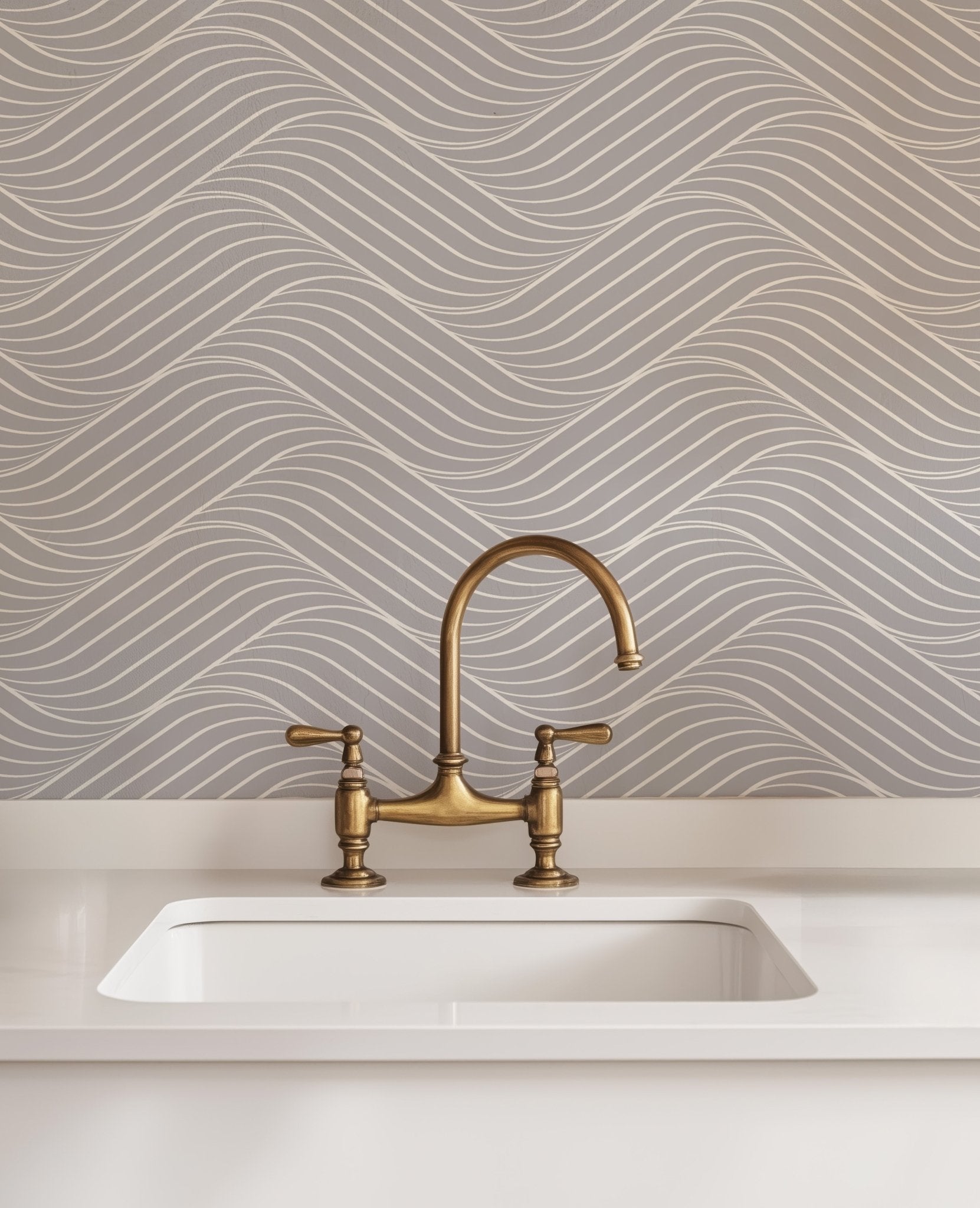 Gray Abstract Ocean - Tomono