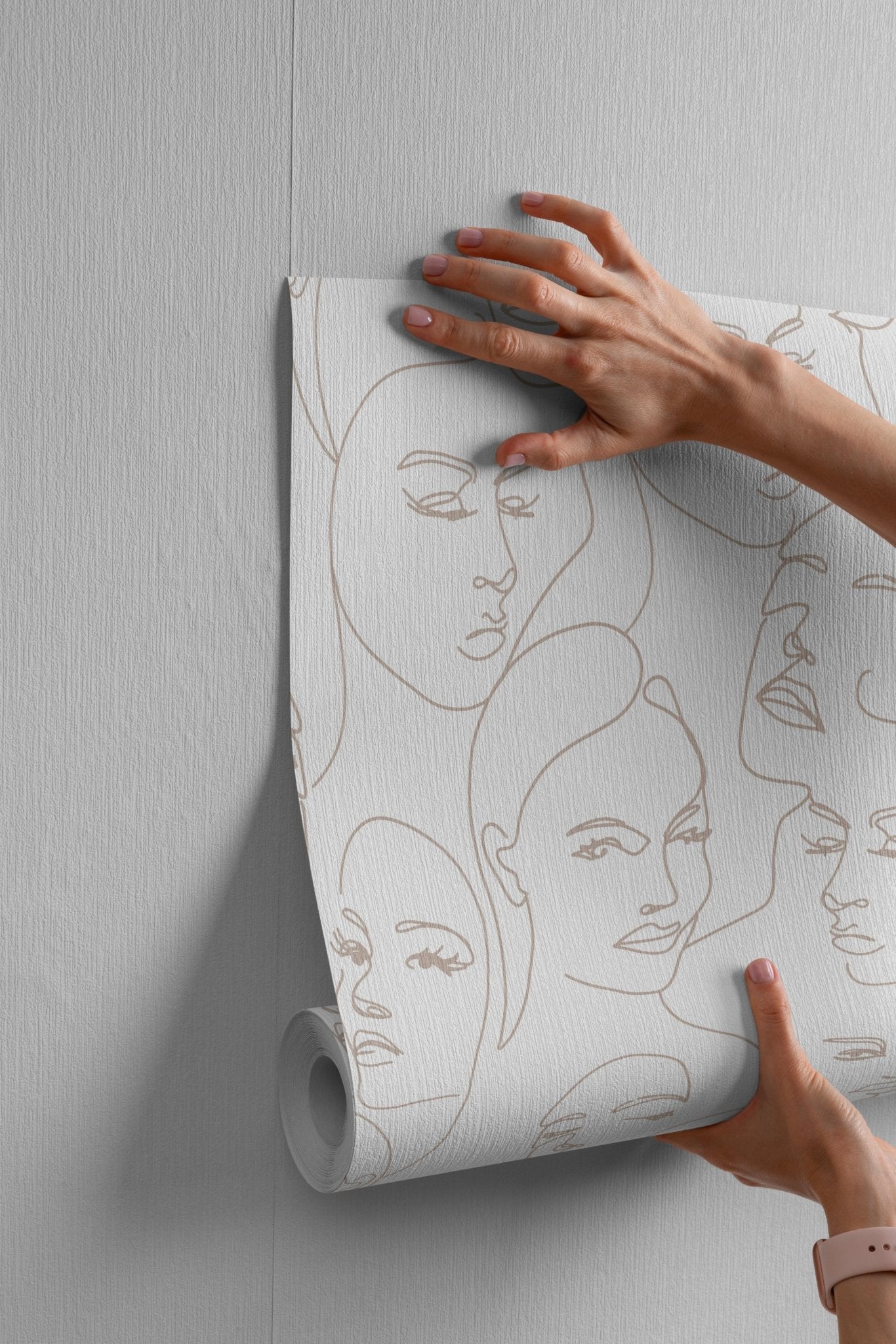 Outline Woman Faces - Tomono