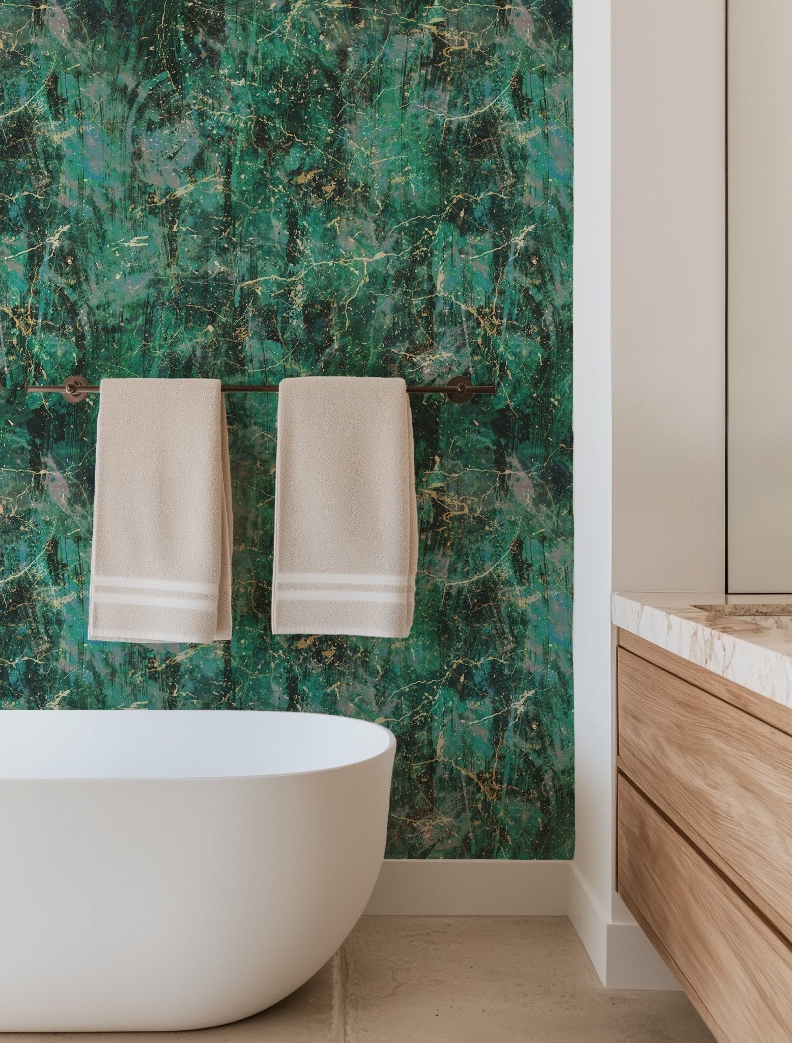 Tsavorite Stone - Tomono