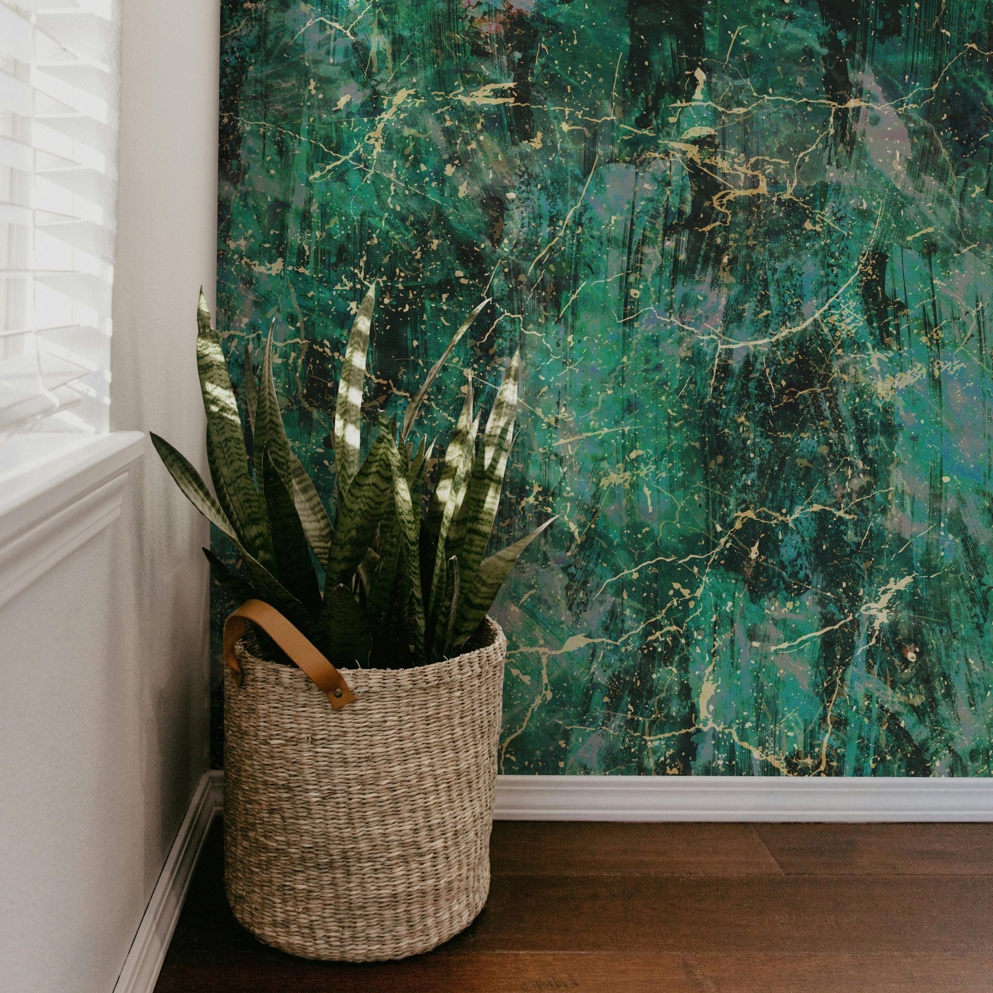 Tsavorite Stone - Tomono