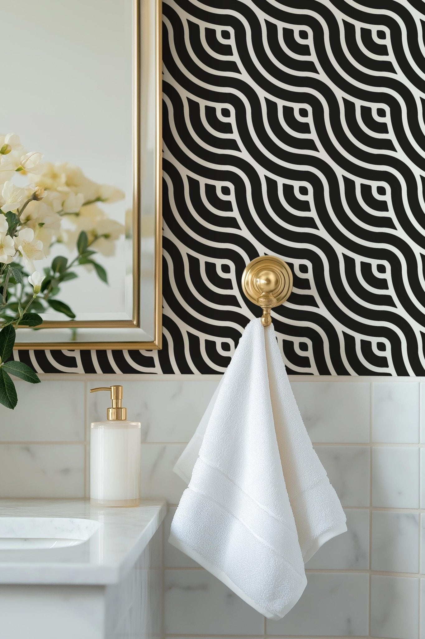 Wavy Geometric Print - Tomono