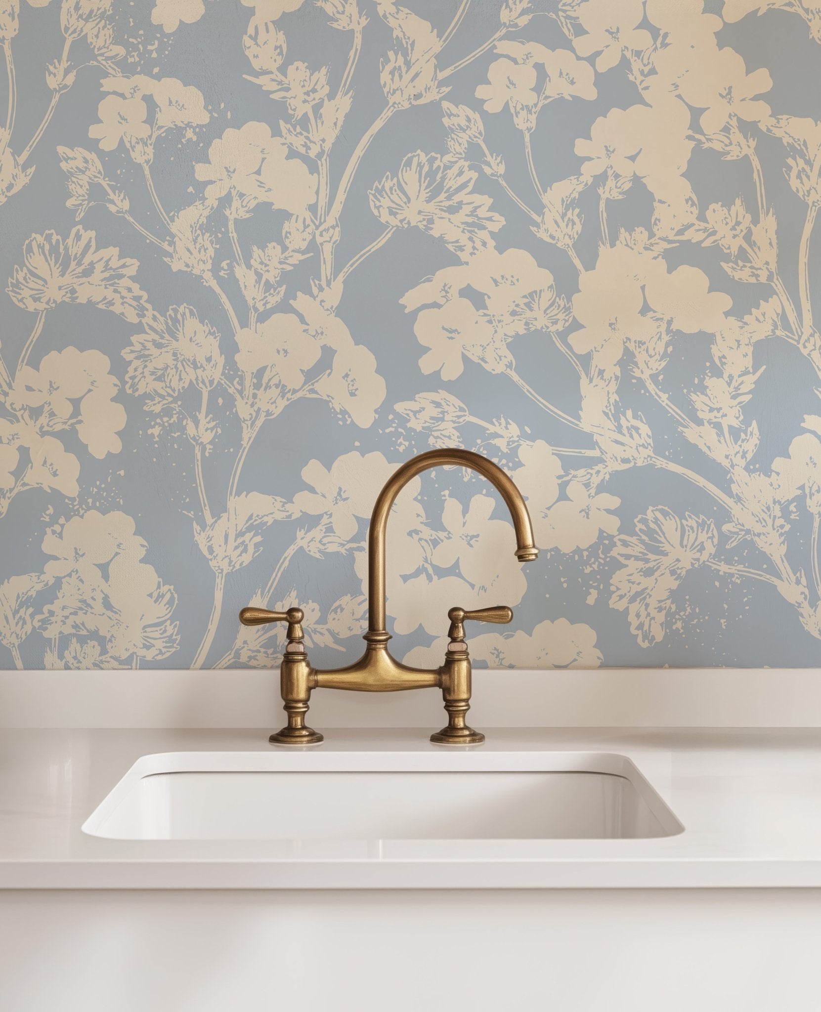 White Blooming Flowers - Tomono