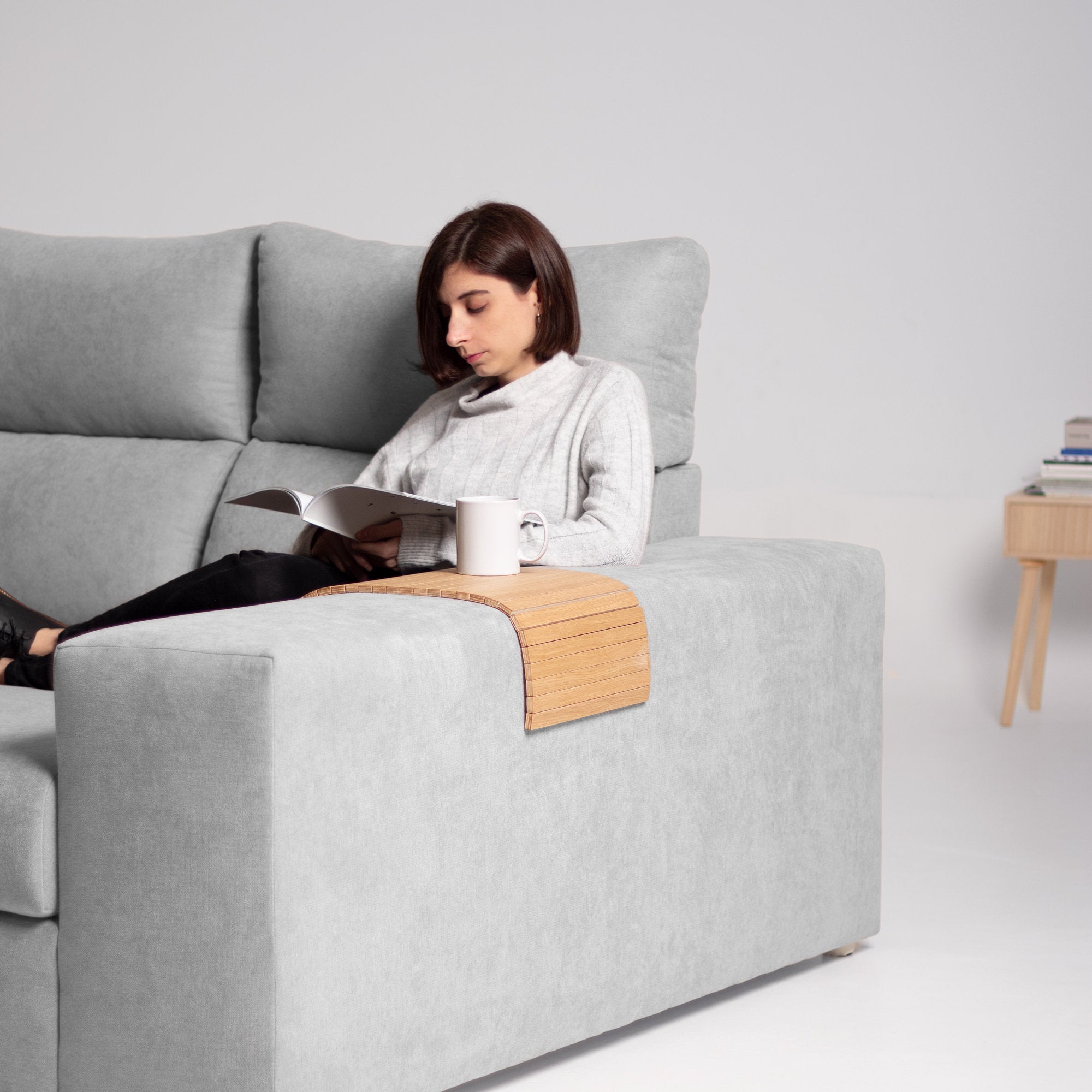 Flexible Tray for Sofa and Unstable Surfaces - Comfort and Stability in Your Home! - DETRAY OAK